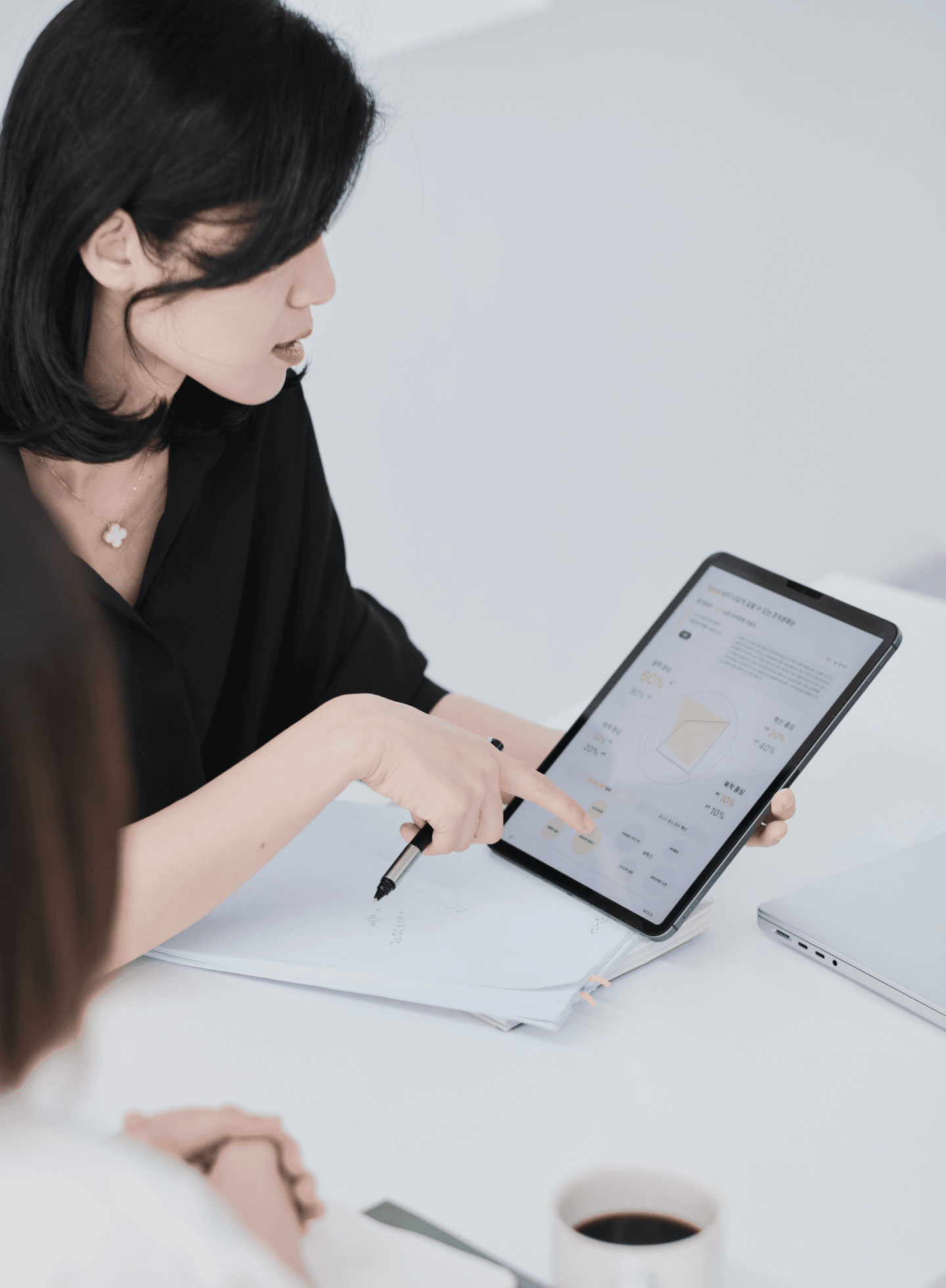 고객이 경험하게 될<br />업피플 리더십 솔루션 - 1